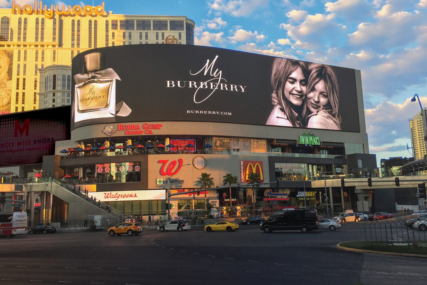 Take Your Brand To Las Vegas With OOH! - Inspiria Outdoor Advertising  Inspiria Outdoor Advertising